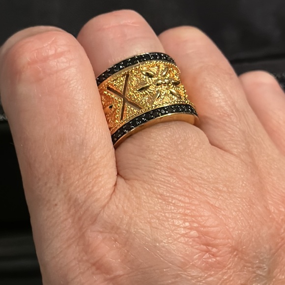Black Cut stones and Gold Statement Ring - Picture 5 of 5